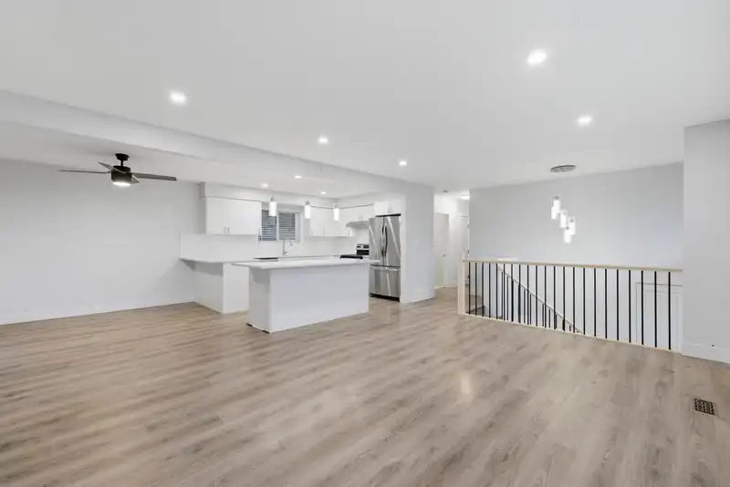 32565 FLEMING AVENUE - photo 3 of 25