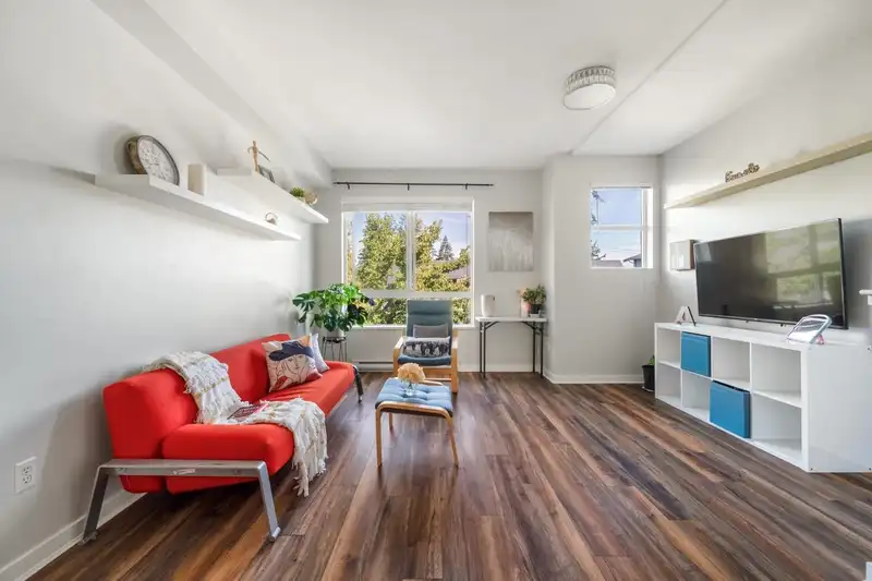 138 2729 158 STREET - photo 1 of 31