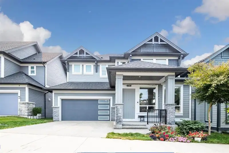 16586 21 AVENUE - photo 1 of 25