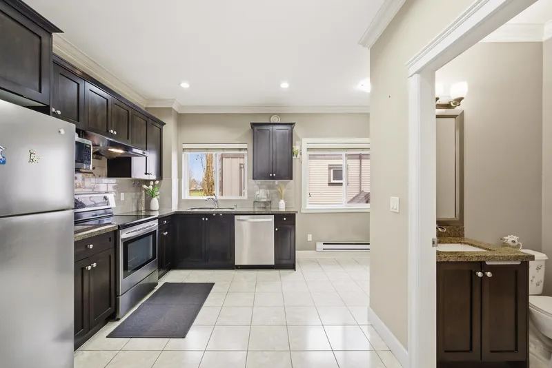 11 10999 STEVESTON HIGHWAY - photo 4 of 24