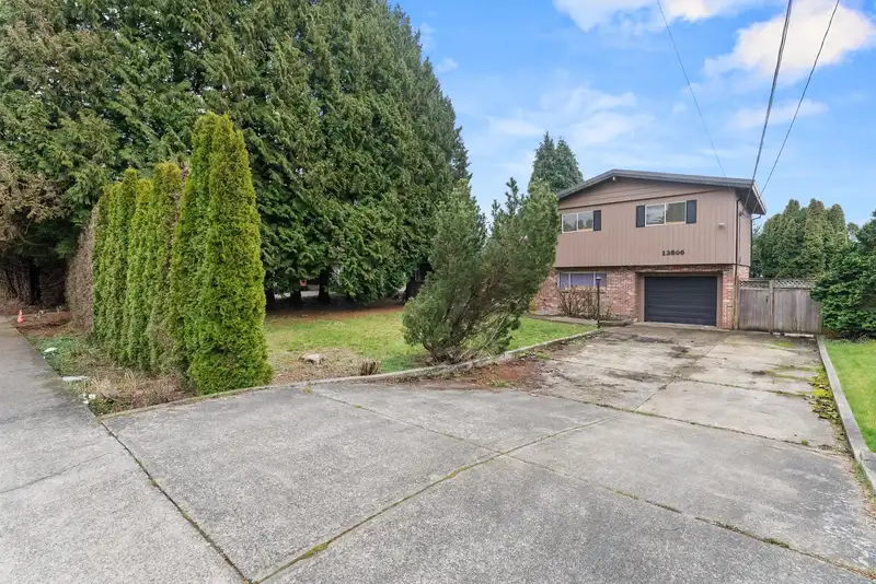 13806 NORTH BLUFF ROAD - photo 2 of 19