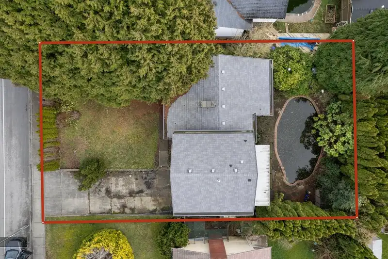 13806 NORTH BLUFF ROAD - photo 4 of 19