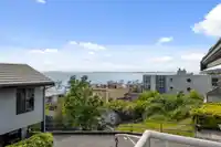 7 14985 VICTORIA AVENUE - thumbnail 2