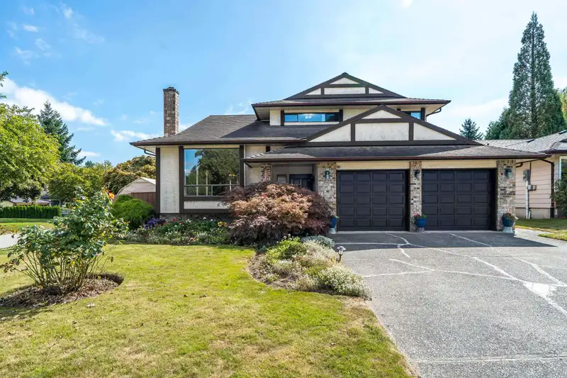 2080 156A STREET - photo 1 of 39