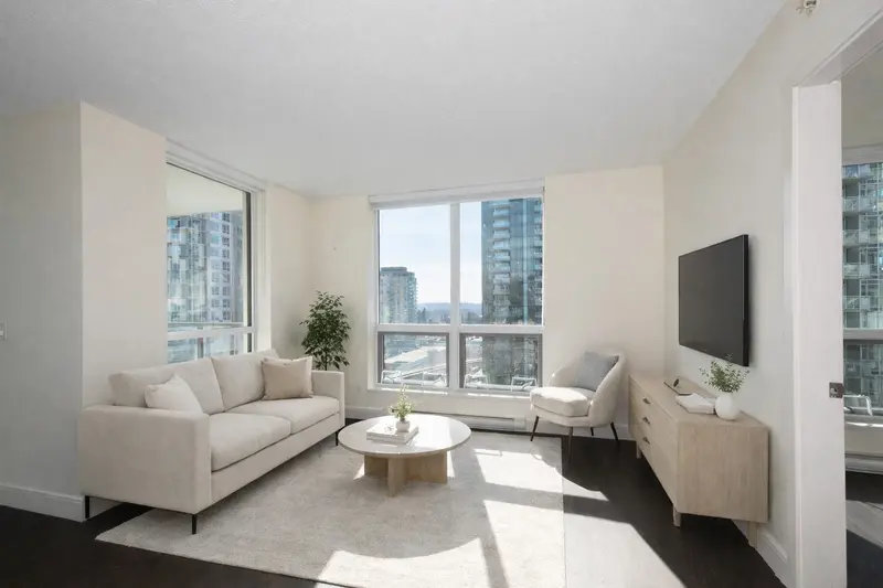 1205 3007 GLEN DRIVE - photo 2 of 25