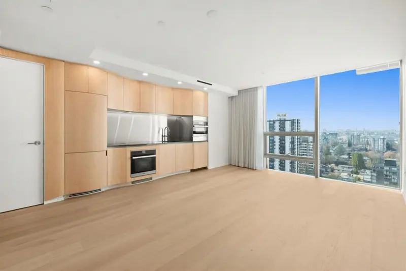 2004 1568 ALBERNI STREET - photo 2 of 25