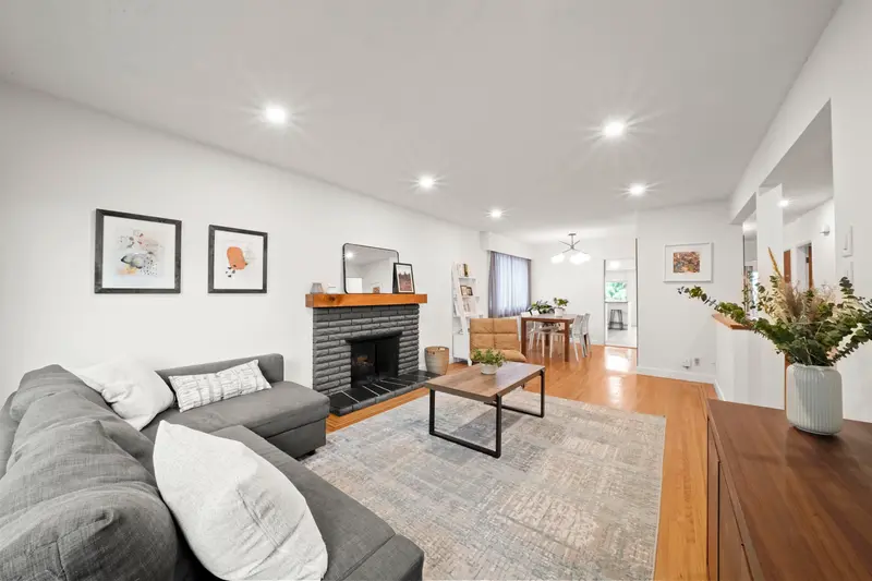 75 SPRINGER AVENUE - photo 3 of 25