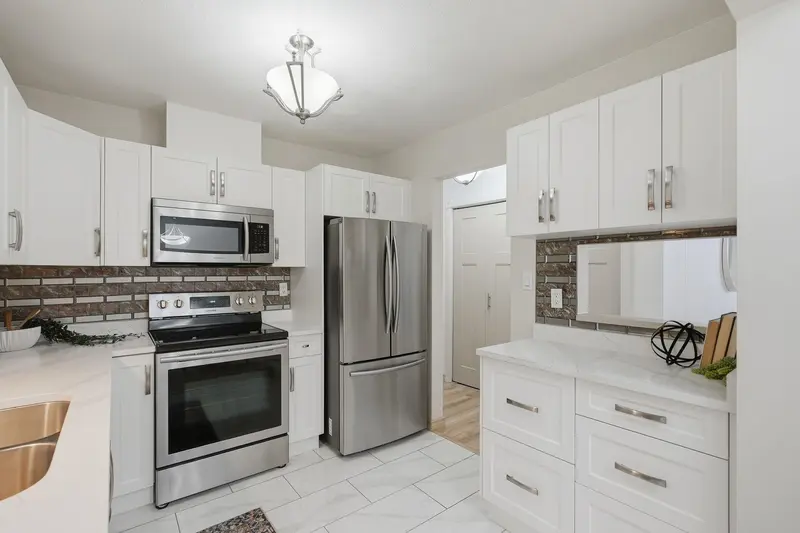 311 2414 CHURCH STREET - photo 1 of 25