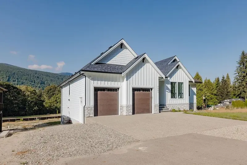 1203 CASTLE ROAD - photo 2 of 25