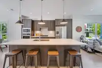 162 2280 163 STREET - thumbnail 9