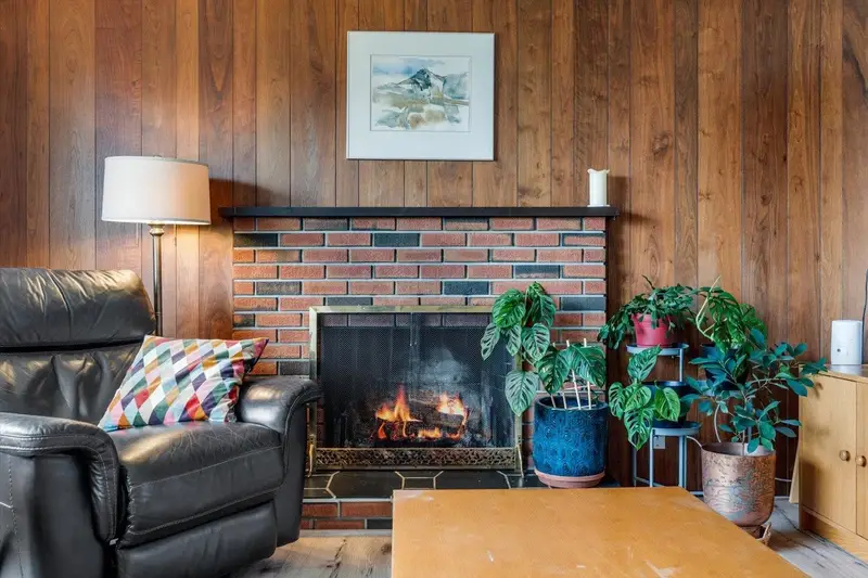 34508 ETON CRESCENT - photo 4 of 25