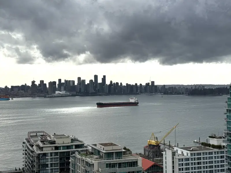 1903 145 ST. GEORGES AVENUE - photo 2 of 24