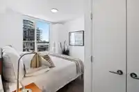605 1441 JOHNSTON ROAD - thumbnail 23
