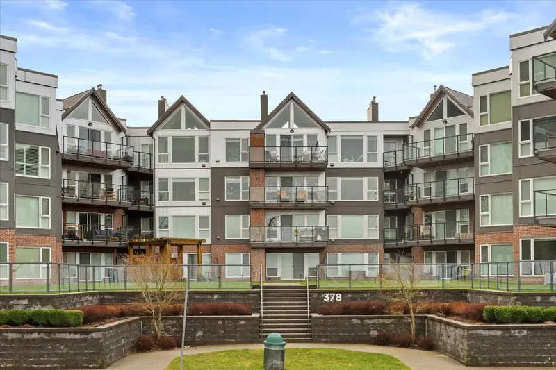 209 378 ESPLANADE AVENUE - photo 2 of 25