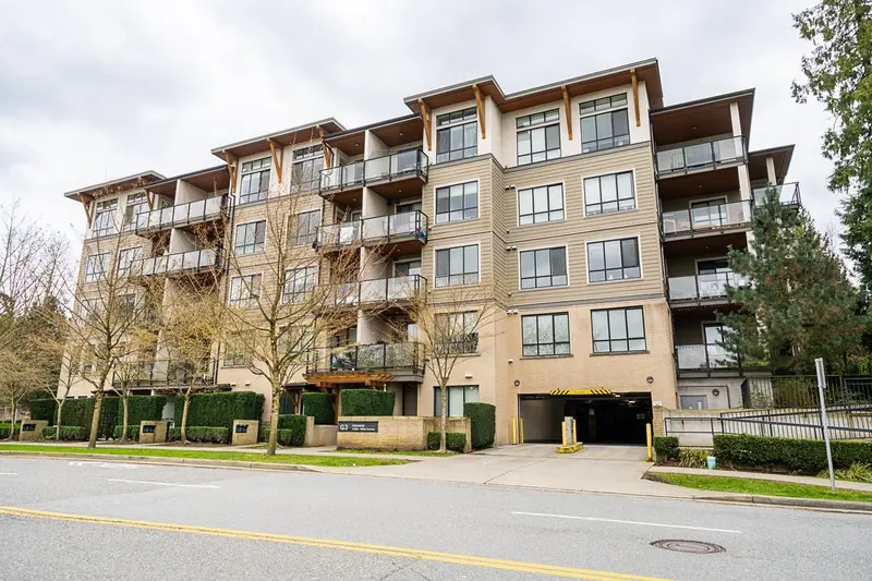 407 15388 105 AVENUE - photo 3 of 25