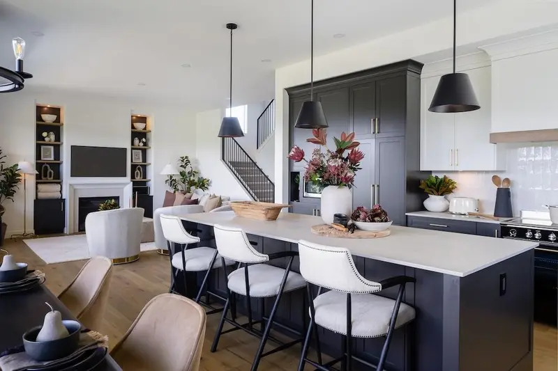 19667 76B AVENUE - photo 4 of 25