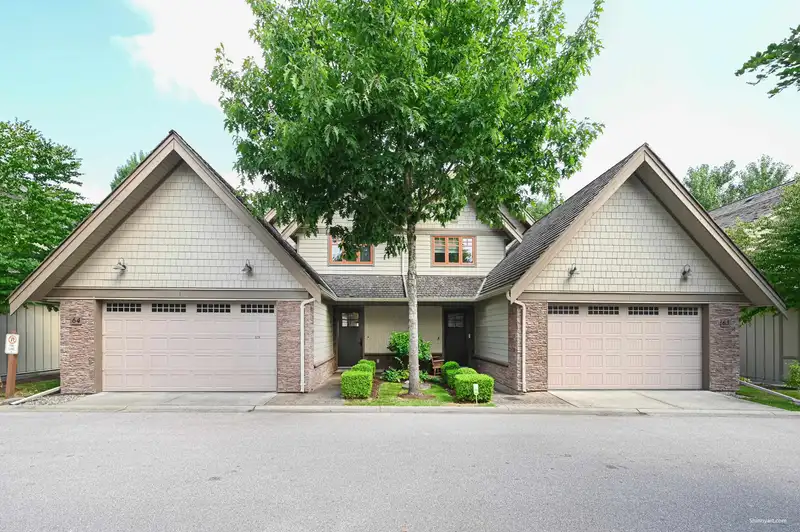 64 3109 161 STREET - photo 3 of 32