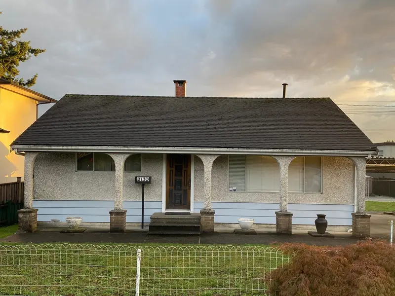 2130 CRAIGEN AVENUE - photo 1 of 10