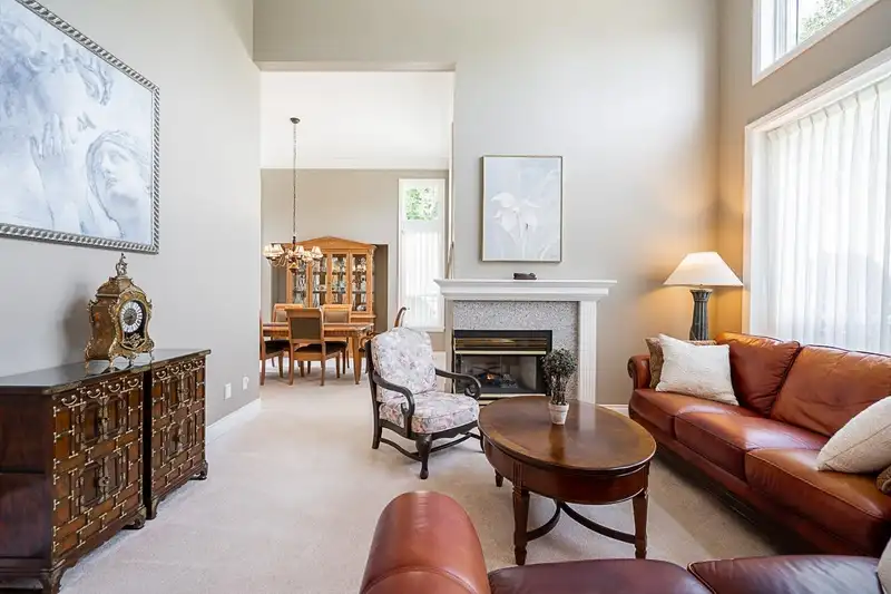 2278 137 STREET - photo 4 of 40