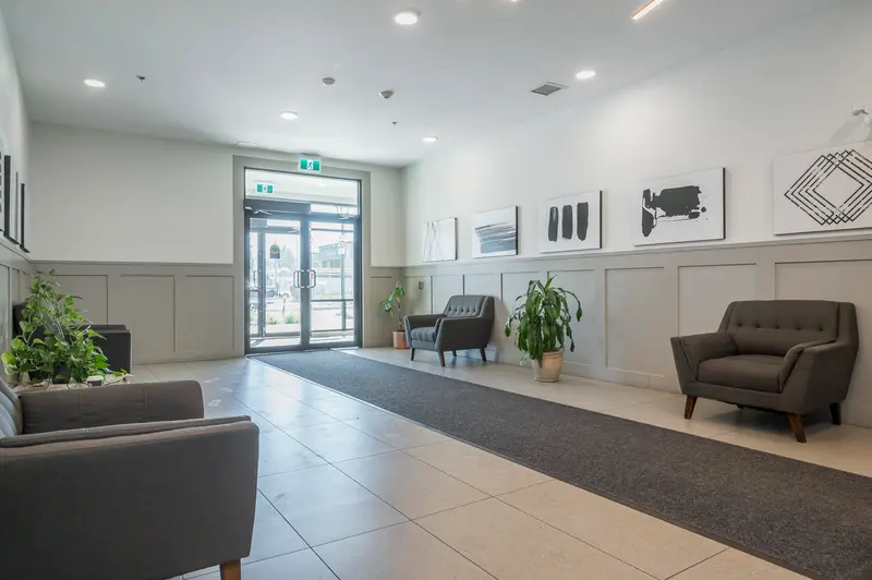 310-311 2493 MONTROSE AVENUE - photo 4 of 25