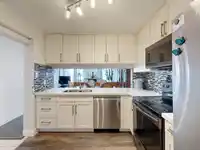303 15275 19 AVENUE - thumbnail 18