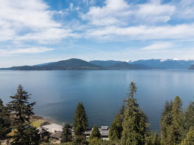 90 ISLEVIEW PLACE - photo 3 of 25