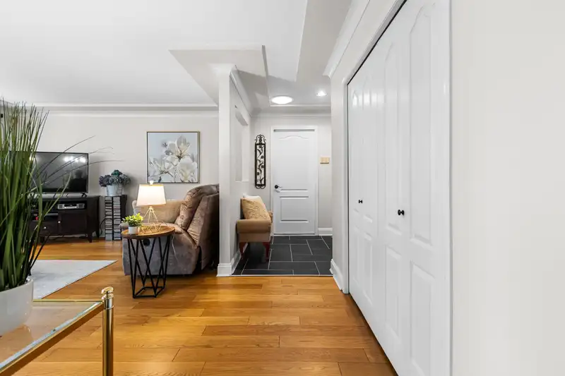 1 12969 17 AVENUE - photo 4 of 30