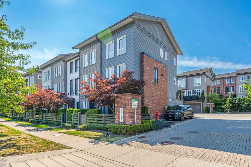 20 15938 27 AVENUE - photo 1 of 38