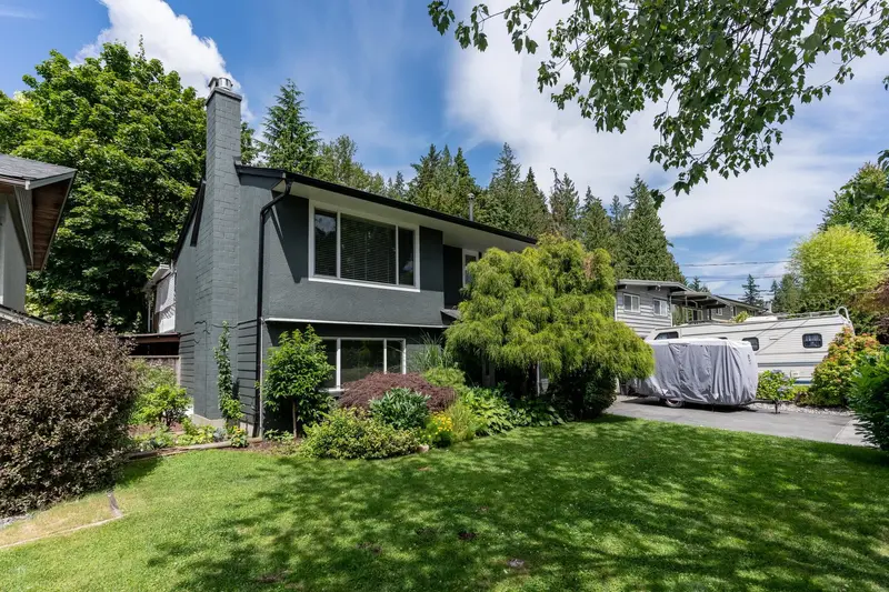 1753 CHALMERS AVENUE - photo 2 of 25