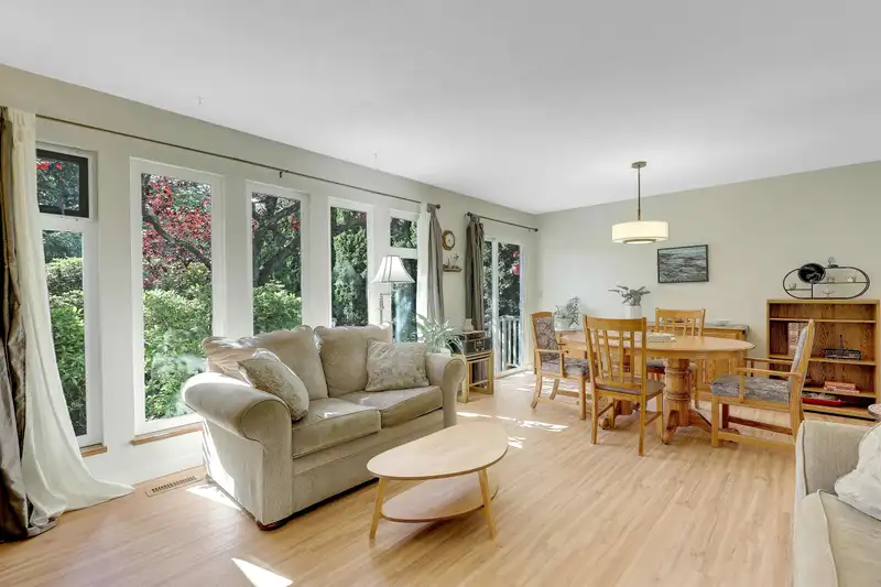 1854 129 STREET - photo 2 of 40