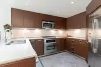203 2940 KING GEORGE BOULEVARD - thumbnail 8