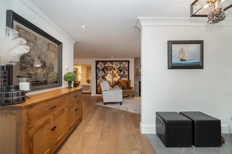 16114 20 AVENUE - photo 2 of 36