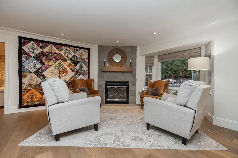 16114 20 AVENUE - photo 3 of 36