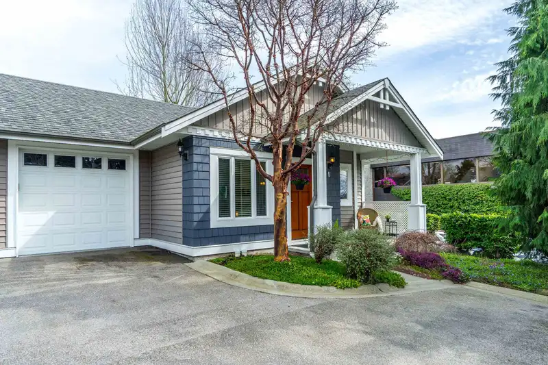 1 1640 140 STREET - photo 1 of 37