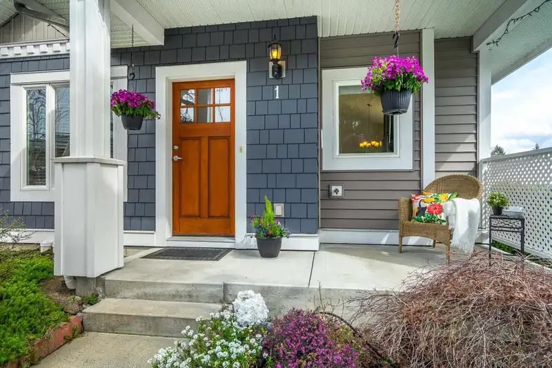 1 1640 140 STREET - photo 4 of 37