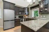 1 1640 140 STREET - thumbnail 9