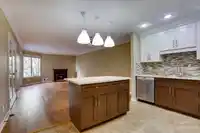 208 1521 BLACKWOOD STREET - thumbnail 8