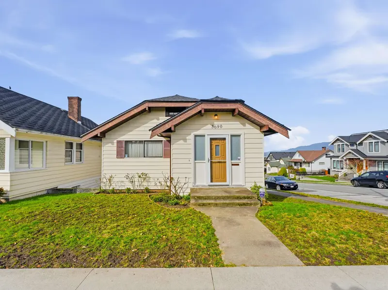 3690 DUNDAS STREET - photo 1 of 25