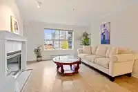 302 15325 17 AVENUE - thumbnail 1
