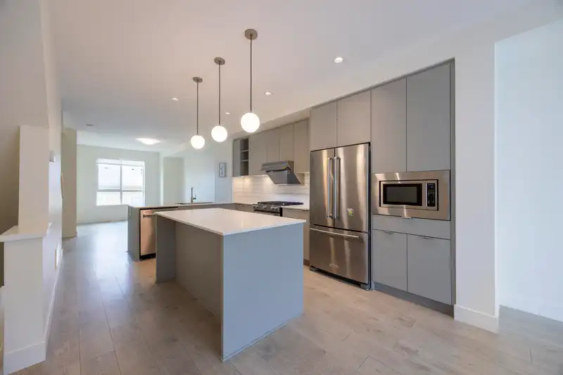 78 16561 17A AVENUE - photo 4 of 32