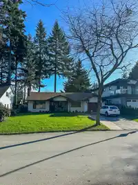 15324 22 AVENUE - thumbnail 1