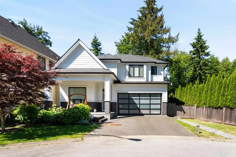 3323 147 STREET - photo 1 of 25