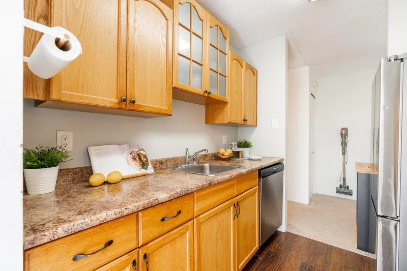 41 10200 4TH AVENUE - photo 4 of 18