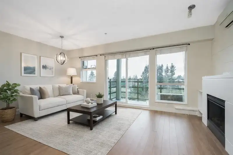 410 15735 CROYDON DRIVE - photo 4 of 22