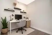410 15735 CROYDON DRIVE - thumbnail 6