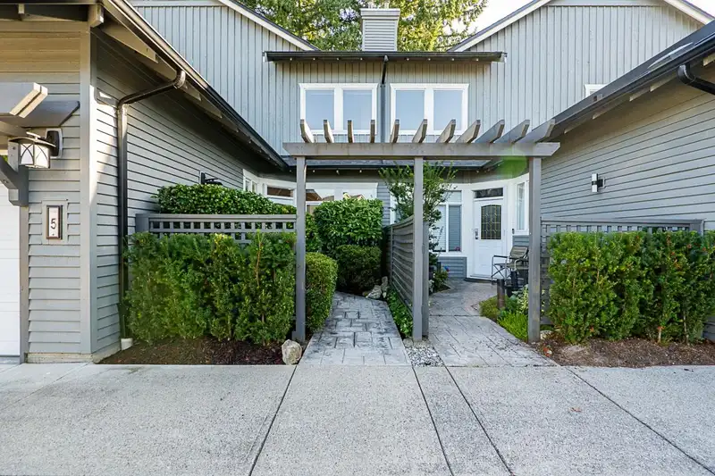 5 14909 32 AVENUE - photo 3 of 40