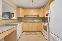 407 1225 MERKLIN STREET - thumbnail 11