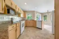 16392 11 AVENUE - thumbnail 13