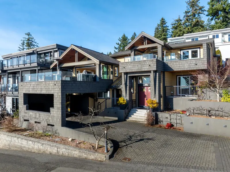 1279 EVERALL STREET - photo 2 of 25