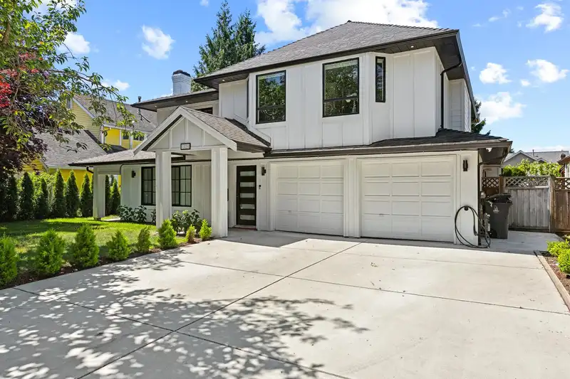 1939 144 STREET - photo 2 of 37